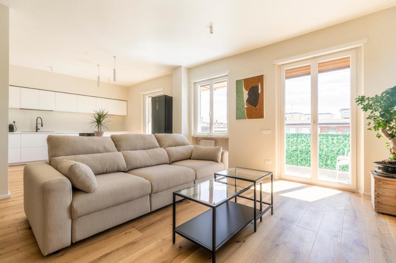 La Dolce Vita - Sunny Penthouse Trastevere Station 100Sqm Рим Екстер'єр фото