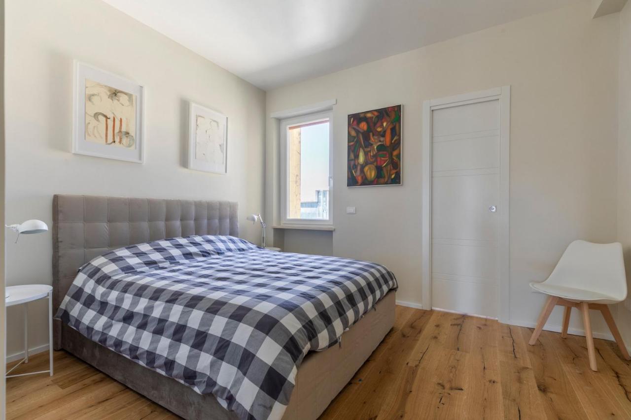 La Dolce Vita - Sunny Penthouse Trastevere Station 100Sqm Рим Екстер'єр фото