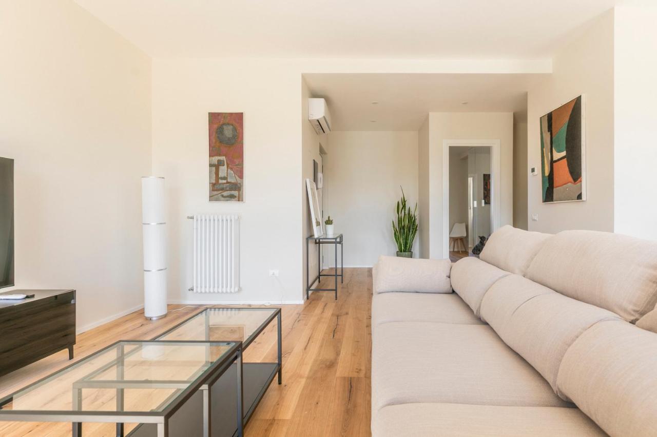 La Dolce Vita - Sunny Penthouse Trastevere Station 100Sqm Рим Екстер'єр фото